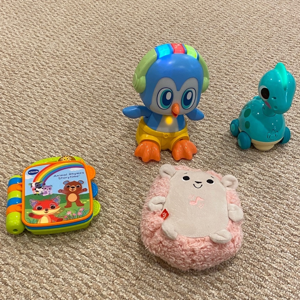 Lot of 4 Baby Toys Penguin Dinosaur Interactive Book and Soothing Hedgehog - Picture 9 of 15